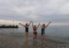 В Феодосии 1 января устроили заплыв в море (+ видео)